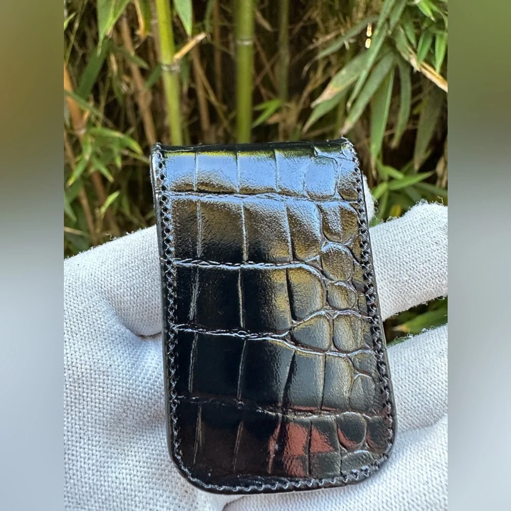 Genuine vintage JOHNSON BROS LTD black alligator magnetic money clip